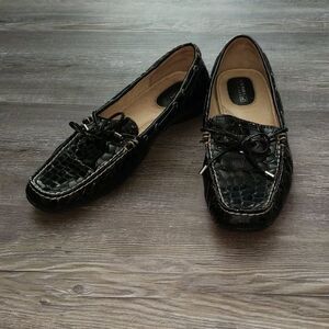 Sperry Top Sider  alligator pattern loafers Sz 8